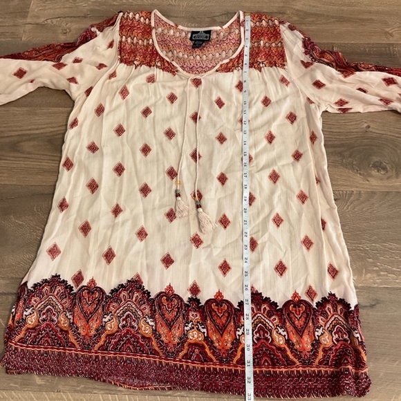 Angie cream, red print 3/4 sleeve tunic, L - Picture 6 of 6